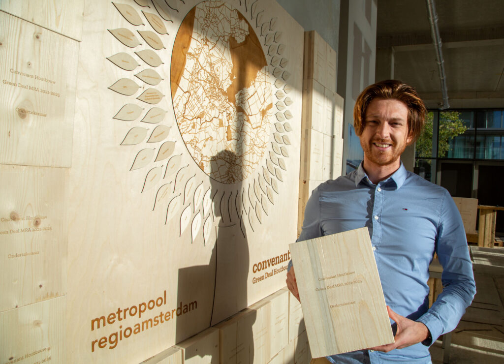 Lees meer over het artikel Finch Buildings ondertekent Green Deal Houtbouw